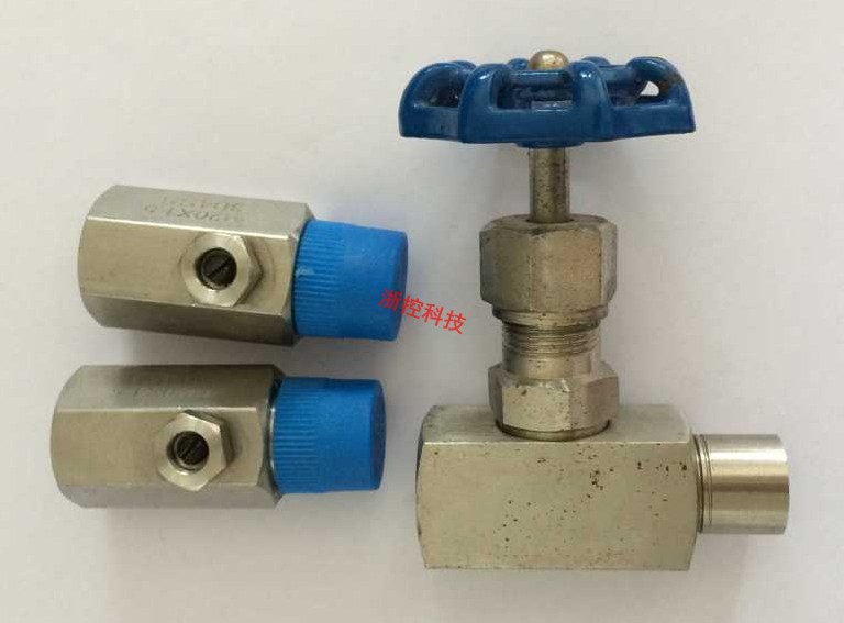 Instrument valve